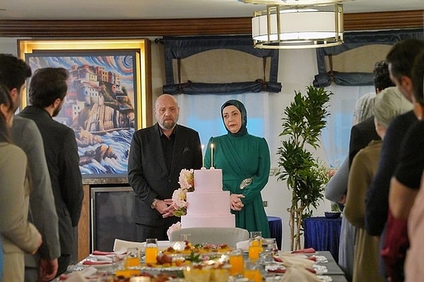 Geçtiğimiz gün 3 sezondur Pinko olarak karşımıza çıkan Sibel Taşçıoğlu'ndan hiç beklenmedik bir adım geldi.