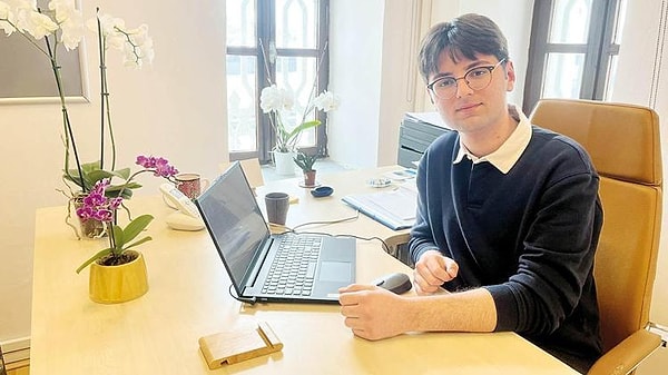 Lise öğrencisi Cemil Türk'ten büyük başarı!