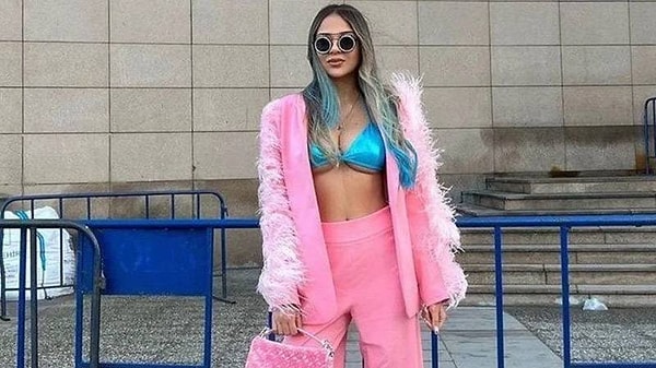 OnlyFans fenomeni Merve Taşkın, 14 Şubat Sevgililer Günü'nde sosyal medya üzerinden yaptığı bir paylaşım nedeniyle 'müstehcenlik' suçundan gözaltına alınmıştı.