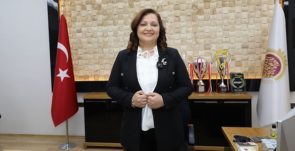 Başkanlık görevindeki birinci yılını değerlendiren Afyonkarahisar Belediye Başkanı Burcu Köksal, gazetecilerin sorularını yanıtladı.