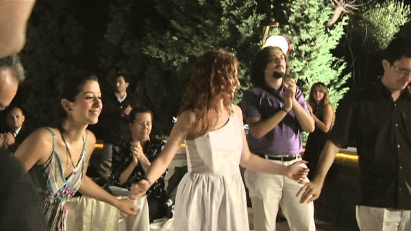 Ada: Zombilerin Düğünü (2010)