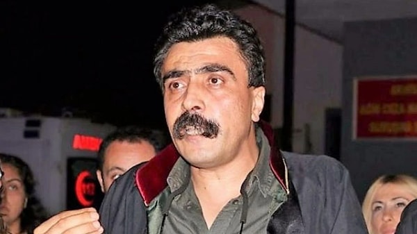 15 Temmuz darbe girişimi sonrası çıkartılan Kanun Hükmünde Kararname (KHK) ile kapatılan Çağdaş Hukukçular Derneği (ÇHD) Genel Başkanı Selçuk Kozağaçlı, başta Soma maden faciası olmak çok sayıda davada mağdurların gönüllü avukatlığını yapıyordu. Görseli
