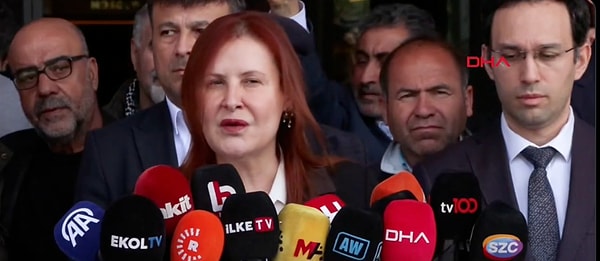 Hastane başhekimi Sırrı Süreyya Önder ile ilgili olumlu gelişmeleri paylaştı ancak hayati tehlikelinin hala sürdüğünü söyledi.