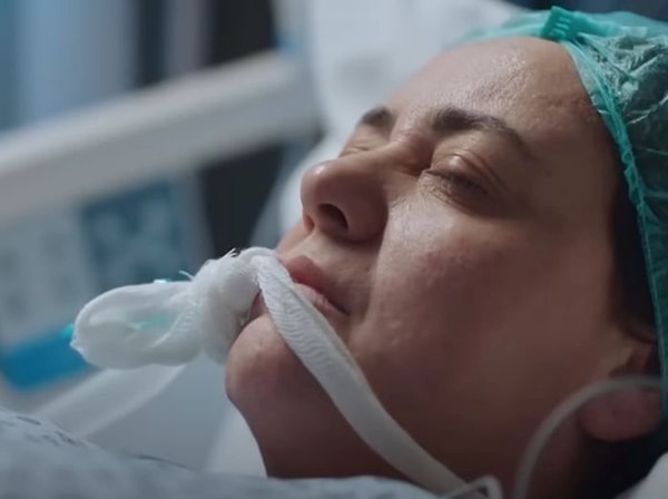 Show Tv'nin fenomen dizisi Kızılcık Şerbeti'nde sular bir türlü durulmak bilmiyor.