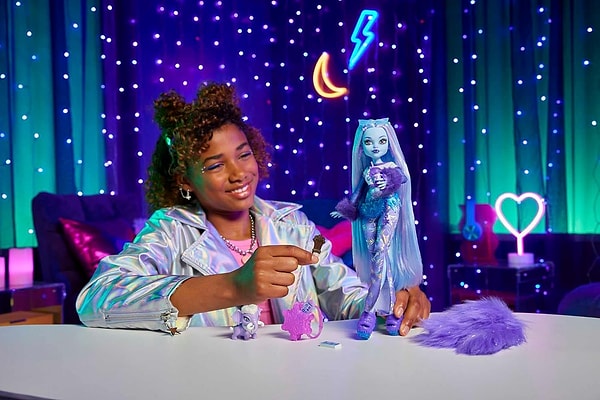 Monster High Acayip Havalı Arkadaşlar - Abbey