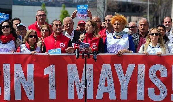 ''Hep birlikte dünyanın en büyük 1 Mayıs'larını Taksim'de yaptığımızda da, önümüzün zorla kesildiği yıllarda da bu gerçek değişmedi'' diyen Arzu Çerkezoğlu, yasak kararı süren Taksim Meydanı'na ilişkin şunları söyledi: