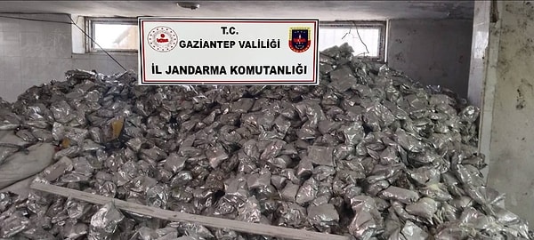 Tonlarca sahte bebek maması ele geçirildi. Sahtekarların bu kez hedefinde bebekler vardı!