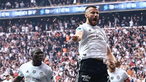 Romain Saiss, siyah beyazlılara küskün ayrıldı. Görseli