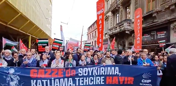 CHP bugün Tünel'den Taksim'e Gazze için yürümek istedi. Görseli