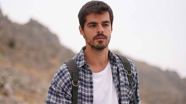 Genç oyuncu Berk Atan, dün (18 Nisan) Eskişehir'de korkutan bir kaza geçirdi.