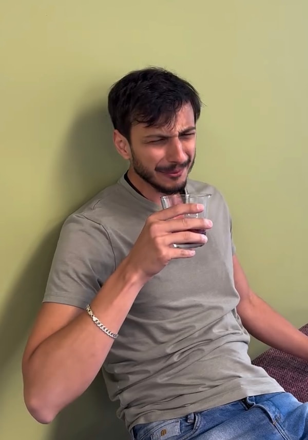 Geçtiğimiz günlerde de yabancıların ayran içtiği video sosyal medya gündemindeydi. Görseli