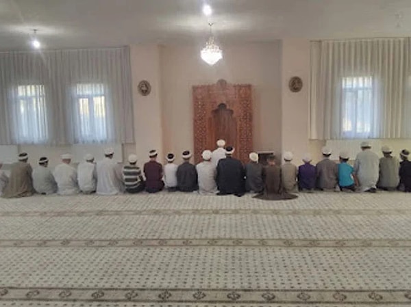 Soruşturma sürecinde ifadeleri alınan bazı aileler, çocuklarını istismara maruz bırakan çocuktan şikâyetçi olmadığı söyledi.