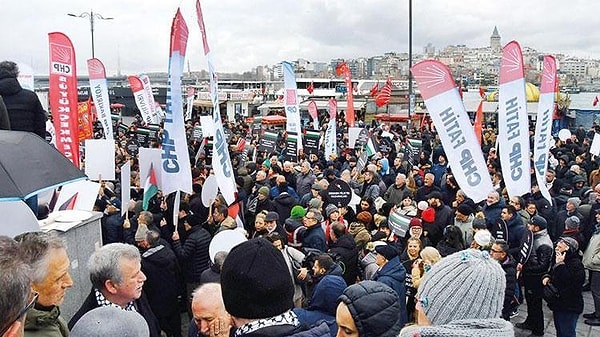 CHP İstanbul örgütü geçtiğimiz gün İsrail şiddetine maruz kalan ve binlerce sivilin hayatını kaybettiği Gazze için yürüyüş kararı aldı.