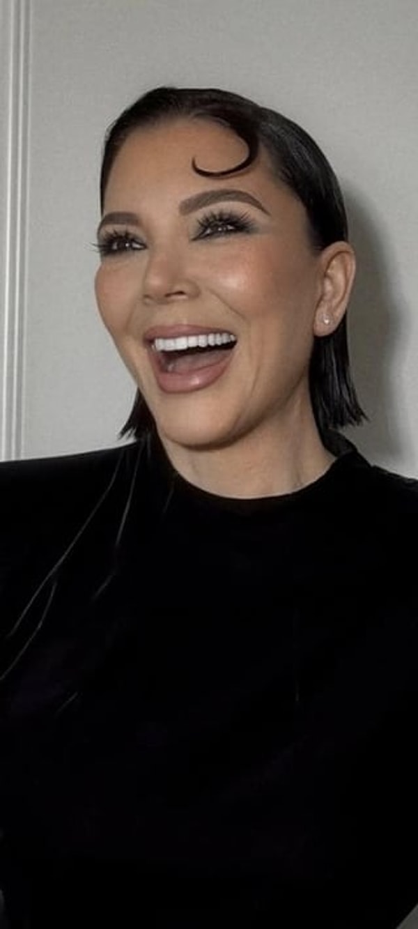 10. "Bunun Kris Jenner olduğuna emin miyiz?"