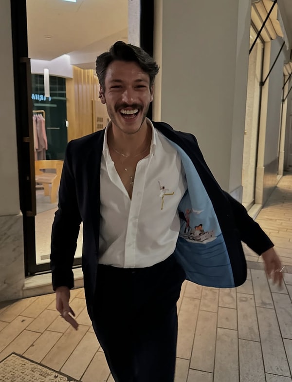 Ünlü oyuncu Kubilay Aka da, Mert Vidinli'yi takipten çıkan ünlüler arasındaydı.