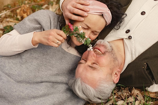 Sonsuz Sevinç İçin İlişki Sırları ve Longevity Seks