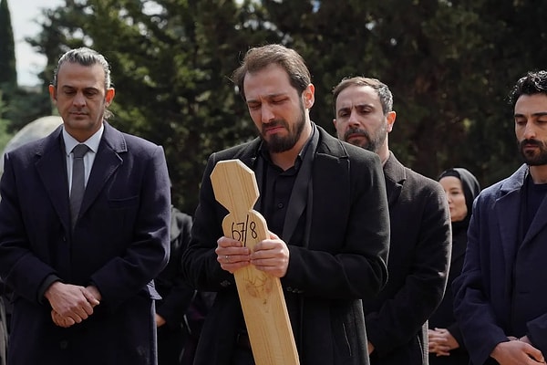 Kızılcık Şerbeti'nin son bölümü hafızalarımızdan silinmiyor.