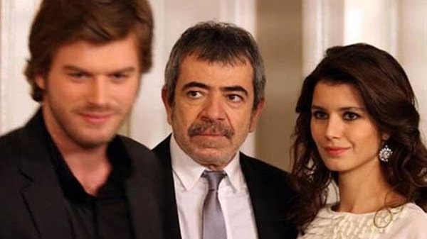 Aşk-ı Memnu Dizisi Uyarlama mı?