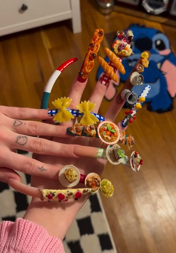 Nail art sektörü hayatımıza girdiğinden bu yana çeşit çeşit modeller gördük.