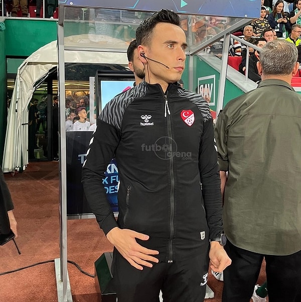 Hakem rahatsızlandı Görseli