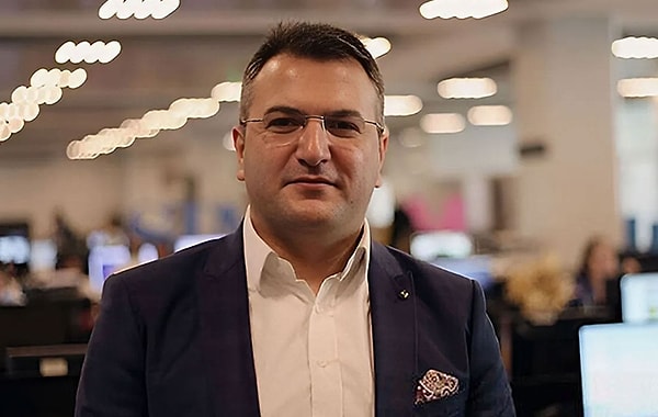 Gazeteci Cem Küçük, MASAK raporuna giren Berkay Gezgin ile ilgili iddiasını değiştirmişti. Görseli