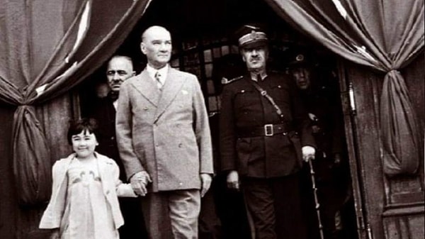 Ülkü Çukurluoğlu, beş buçuk yaşına kadar Atatürk'ün yanında yaşamıştı.