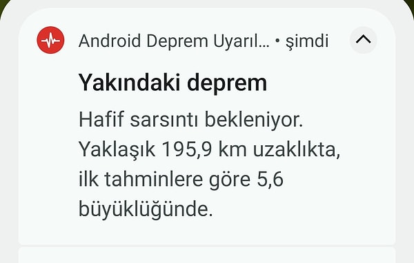 Bir uygulama ise İstanbul'da meydana gelen depremi saniyeler önce kullanıcılarına bildirim olarak gönderdi.