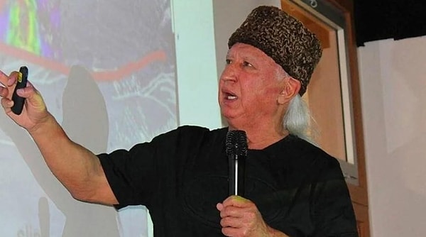 Şener Üşümezsoy ayrıca Bilim Kurullarının açıklamalarına da sert çıktı: Görseli