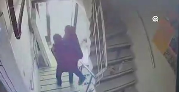 Depreme rehabilitasyon merkezinde yakalandılar.