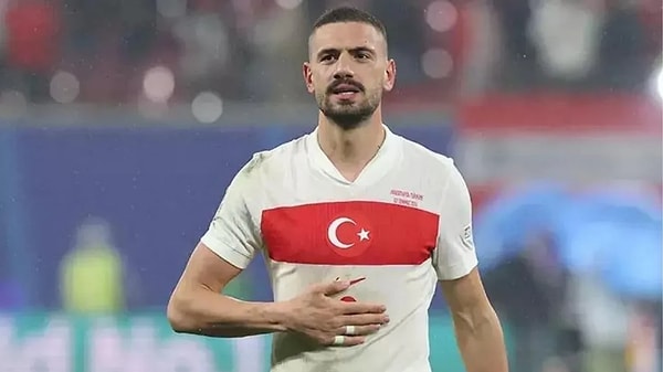 Depremin ardından yaşananlara isyan eden bir isim de Merih Demiral oldu. Görseli