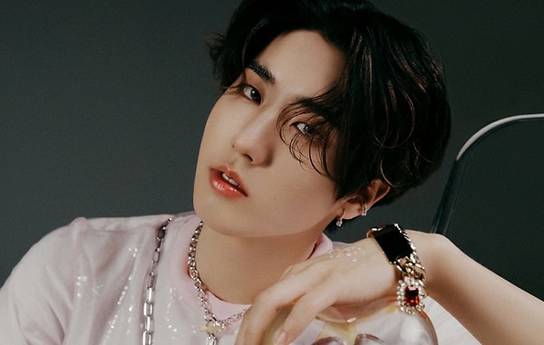 HAN, KOMCA'ya üye olan en genç K-pop idolüdür.