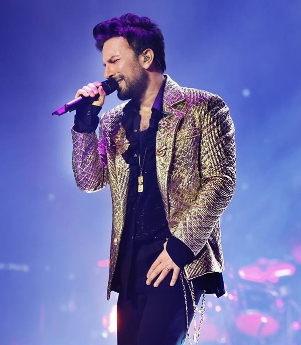 Ülkemizin Megastar'ı, milyonların vazgeçilmezi Tarkan, geçtiğimiz günlerde anne acısıyla sarsılmıştı. Görseli