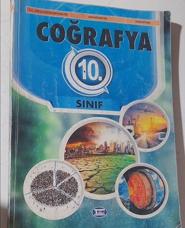 ''Bu bir  ders kitabı değil,  propaganda metnidir! 10. sınıf coğrafya kitabında, henüz temeli bile atılmamış Kanal İstanbul, “gerçekleşmek üzere olan” bir proje gibi anlatılıyor!'' diyen Mahmut Tanal paylaşımının devamında şunları söyledi: Görseli