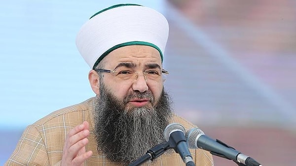 Ahmet Mahmut Ünlü, İstanbul depremi ardından kanalında vaaz verdi.