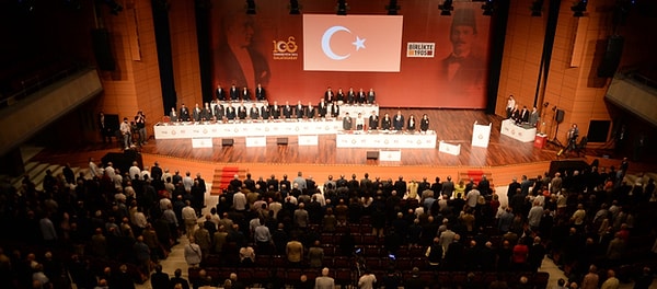 "Galatasaray hem padişahların hem kendisini yenilmez zanneden nicelerinin gidişini görmüş"