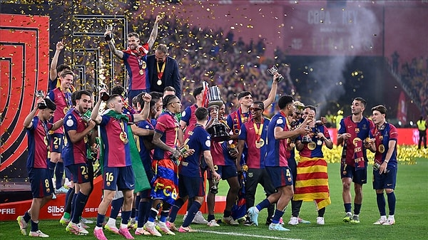 Kral Kupası Barcelona'ya gitti, Real Madrid bir turnuvadan daha hüzünle ayrıldı
