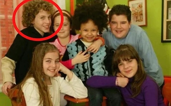 23 yıl sonra film olarak geri dönen Sihirli Annem dizisinde kıvırcık saçlarıyla hafızalara kazınan Kerem Michele Cedolin, kendisinin film için çağrılmadığını açıkladı.