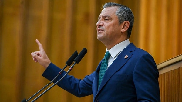 Özgür Özel bugün Silivri'de Ekrem İmamoğlu ile bir araya geldi.