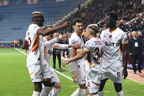 Golcüler sahneye çıktı.