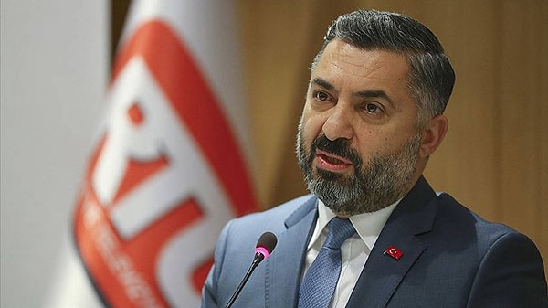 Sokak röportajlarını yakından takip edeceklerini açıklayan RTÜK Başkanı Ebubekir Şahin, Ebru Uzun Oruç hakkında suç duyurusunda bulunacaklarını açıkladı.
