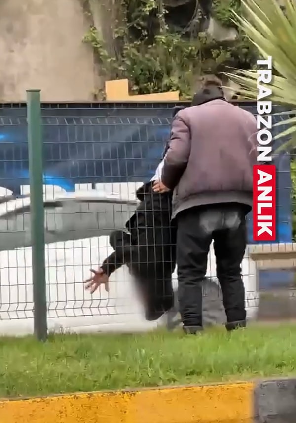 Vatandaşın yaşadığı bu ilginç kaza sosyal medya kullanıcılarının diline düştü.