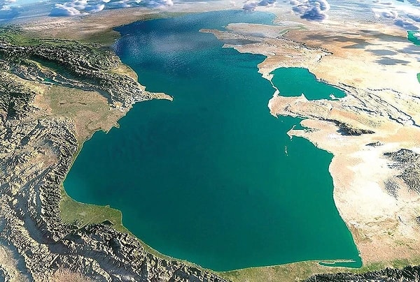 6. Dünyanın en büyük gölü Hazar.