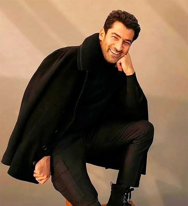 Kenan İmirzalıoğlu'nun gelecek sezon için Ay Yapım'la anlaştığı ve bölüm başı 4,5 milyon TL alacağı iddia edildi. Görseli