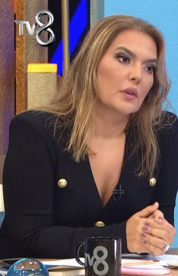 Tam bunlar olurken, Demet Akalın’ın yıllar önce yaptığı bomba bir iddia tekrar gündeme geldi.