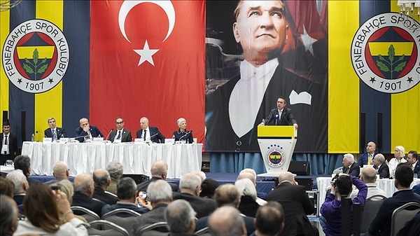 Fenerbahçe'nin 26 Nisan'da yaptığı divan kurulu toplantısında Başkan Ali Koç "devam" demişti