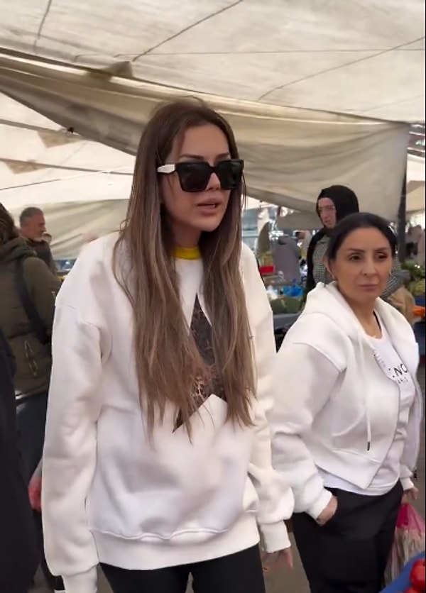 Kendi hayatından kesitleri sık sık gördüğümüz Dilan Polat, bu sefer de pazara gitti. Pazarcı ablayla arasında geçen diyalog dikkat çekti.