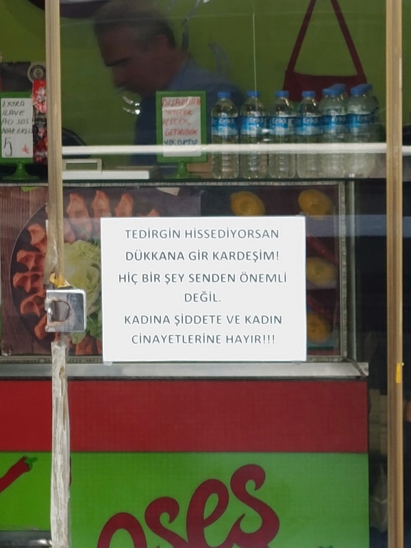 Camda yazanlar şöyleydi;