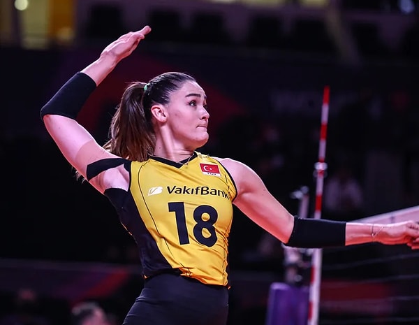 Zehra Güneş, Vakıfbank'ta oynama konusunda da samimi açıklamalar yaptı.