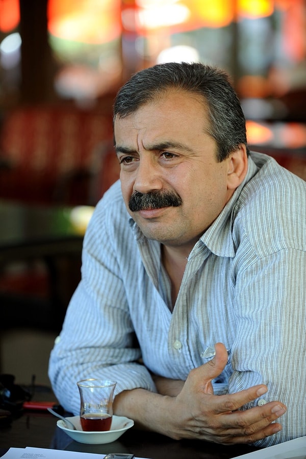 Sırrı Süreyya Önder'in ölümü sanat ve siyaset dünyasını derinden sarstı.