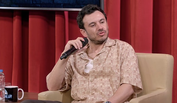 Buray a fait des déclarations si sincères à Konuşanlar que Hasan Can et le public ont écouté la bouche ouverte.